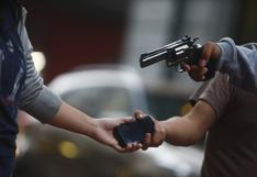 Nueva modalidad de robo con iPhones: ciudadanos son asaltados y posteriormente les vacían sus cuentas del banco