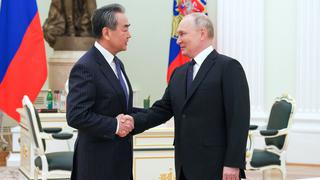 EE.UU. advierte “consecuencias” sobre China si estrecha lazos con Rusia