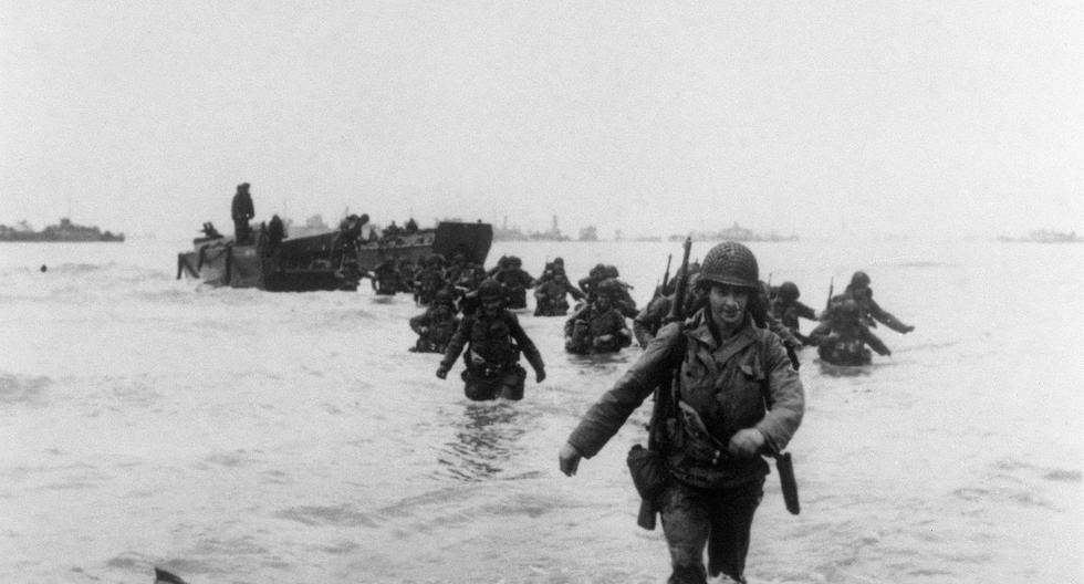 Las tropas estadounidenses de la 4ª División de Infantería aterrizan en la playa de Utah el 6 de junio de 1944 mientras las fuerzas aliadas asaltan las playas de Normandía en el Día D. (FOTO AFP / IWM).