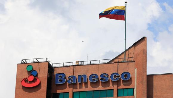 Detienen a 11 ejecutivos de Banesco, el mayor banco de Venezuela. (Reuters).