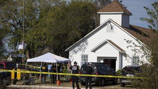 Masacre en una iglesia de Texas deja al menos 26 muertos