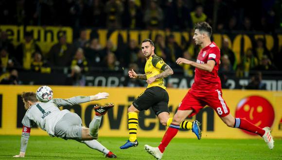 Bayern Múnich no pudo mantener la ventaja que le otorgó Lewandowski y terminó viendo cómo el Borussia Dortmund le remontó el resultado en el Signal Iduna Park. (Foto: AP)