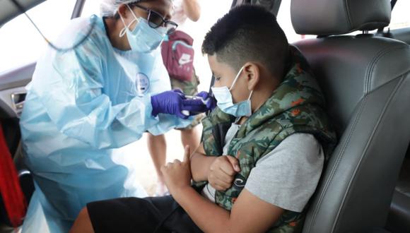 El lunes 24 de enero se inició la vacunación contra el COVID-19 con los niños de 10 y 11 años y con aquellos que presentan comorbilidad (de 5 a 11 años) | Foto: Britanie Arroyo / @photo.gec