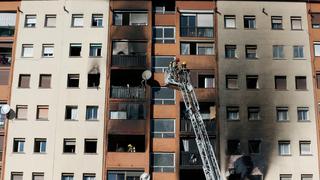 España: Incendio en dos edificios deja 4 muertos y 31 heridos en Badalona | FOTOS
