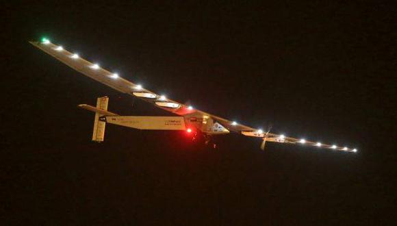 El avión Solar Impulse 2 inició su vuelo sobre el Pacífico