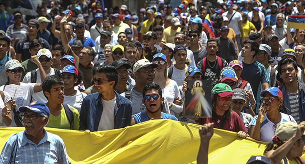 Ola de protestas afectan rutina de jóvenes en Venezuela. (Foto: EFE)