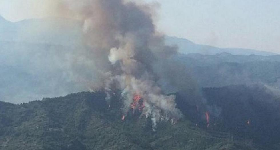 La caída generó un incendio forestal. (Foto: repubblica.it)