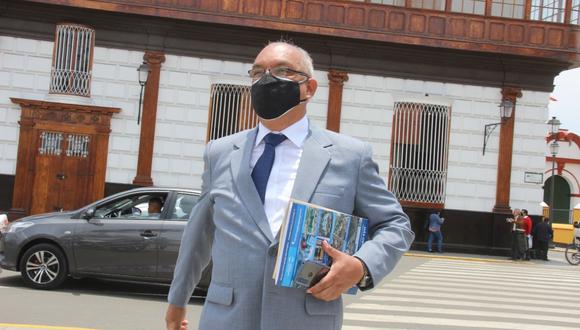 No va más. Kamiche es el cuarto congresista que renuncia a Perú Libre. | Foto. GEC