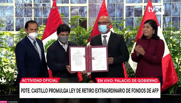 El presidente Castillo promulgó la ley en Palacio de Gobierno. (Foto: captura de pantalla)