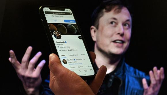 Elon Musk pide a tribunal que le permitan publicar tuits sobre Tesla sin el permiso de los abogados. (Foto de Olivier DOULIERY / AFP)