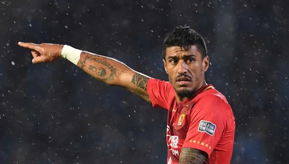 La directiva del Barcelona no renuncia en el fichaje de Paulinho. El equipo culé busca insistentemente un mediocampista tras los alejamientos de Dani Ceballos y Marco Verratti. (Foto: Agencias)