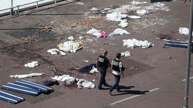 Así amaneció Niza tras el ataque que dejó más de 80 muertos - 3