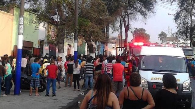 Rímac: incendio consumió 4 casas en un solar del jirón Pizarro - 2