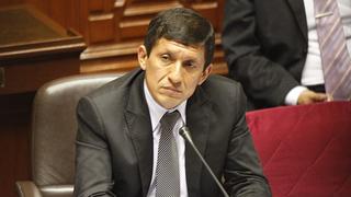 Víctor Isla pidió “aclarar” caso de legisladores que gestionaron donaciones 