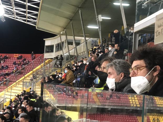 Ricardo Gareca è andato a vedere Benevento vs.  Come vedi una lapadula in azione?  Foto: Twitter.
