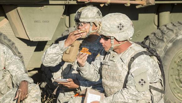 Adventure Graphics: ¿Que comen los soldados? Raciones militares de varias  partes del mundo.