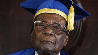 El día que Mugabe cumplió 85 años y pidió regalos de 45 mil dólares