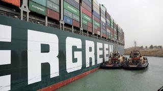 4 razones por las que el bloqueo del Canal de Suez puede afectar al comercio mundial (y a tu bolsillo)