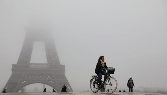 La bicicleta también supera al auto en los desplazamientos entre París y sus suburbios más próximos, con un 14% frente a un 11,8%. (Foto: AFP)