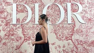 Nicole Zignago asiste al desfile de Dior y brilla con increíble vestido