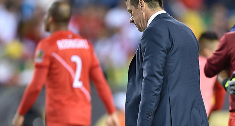 Dunga, técnico de Brasil, no tiene garantizada su continuidad en su selección tras la debacle que significó caer eliminado ante Perú en la Copa América. (Foto: AFP)