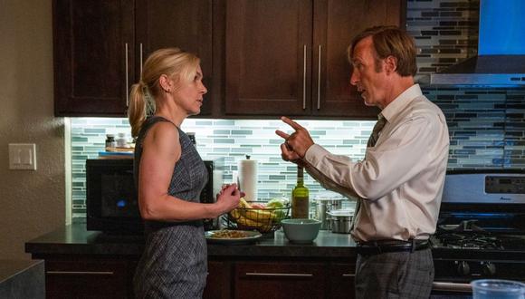 Kim (Rhea Seehorn) y Jimmy (Bob Odenkirk) en "Better Call Saul" 5x09, minutos antes de que sus vidas corran peligro. Foto: AMC.