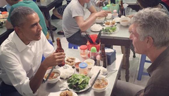 Obama cenó por US$6 en Vietnam con el chef Anthony Bourdain