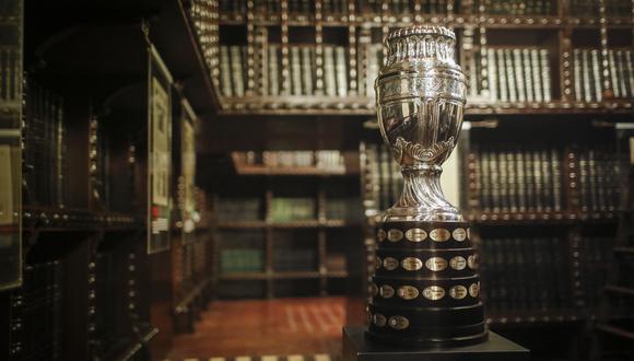 Copa América: las imágenes que no viste de la visita del histórico trofeo a El Comercio | FOTOS
