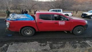 Hallan camioneta abandonada con 12 cadáveres con signos de tortura en México