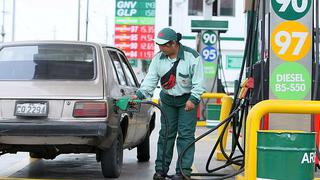 Petroperú y Repsol bajan el precio del diésel en S/0,32 por galón