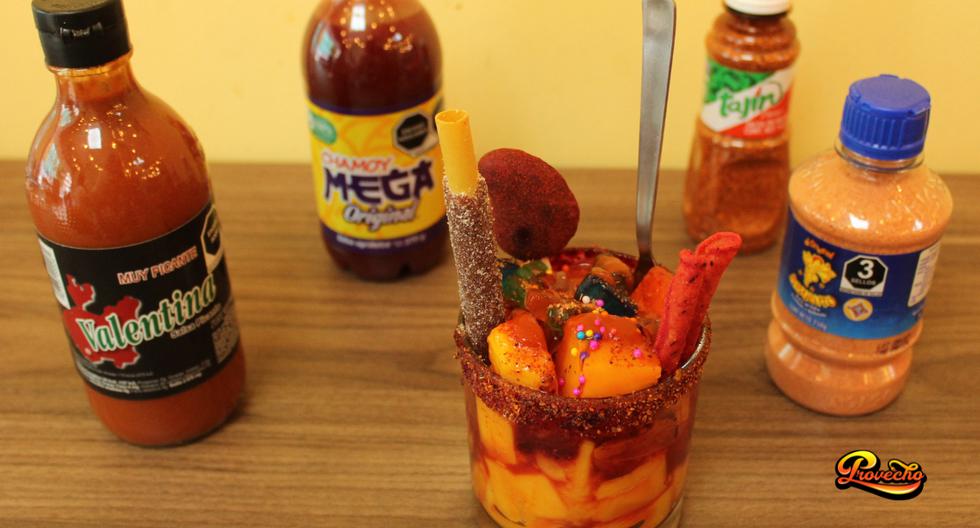 El mango con chamoy es un piqueo que se volvió viral en redes como TIk Tok y que ahora puedes probar el Lima.