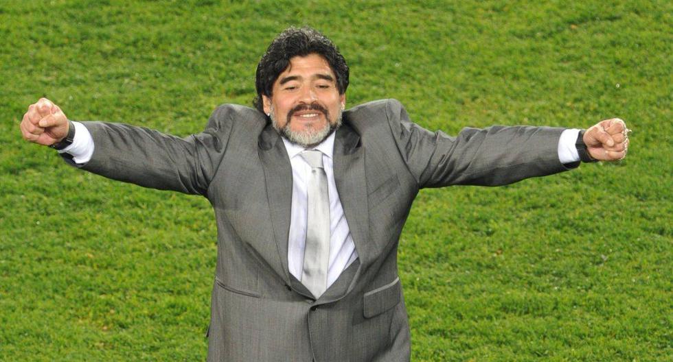 "Sí, pondría una lápida que diga: gracias a la pelota”, afirmó Diego Armando Maradona cuando le hablaron del posible día de su muerte, en el 2005. (Foto: AFP)