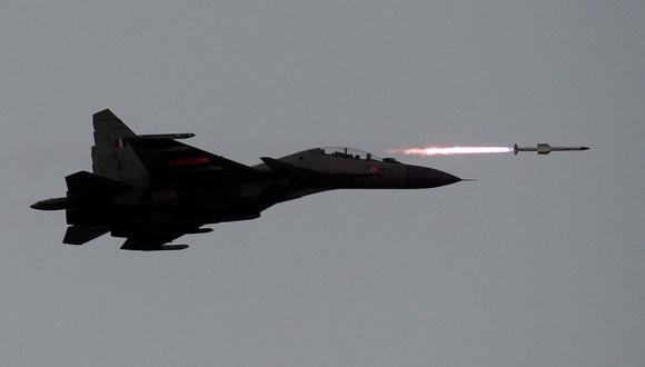 Un avión SU-30MKI de la India participa en un ejercicio militar. (Foto: Reuters).