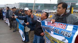 Trabajadores de Córpac iniciaron con un plantón huelga nacional de 72 horas