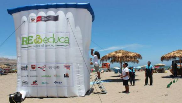 Playa Las Sombrillas de Barranco albergó campaña de reciclaje