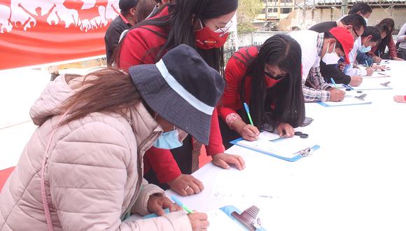 Lanzamiento de campaña por una nueva Constitución en Huancayo, Junín, el 29 de setiembre pasado, que dirigió Bladimir López, director regional de Educación y dirigente de Perú Libre. (Foto: Kevin Crisóstomo)