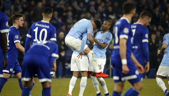 El Manchester City, jugando con 10 hombres desde los 68' por la expulsión de Nicolás Otamendi, se impuso de visita por 2-3 ante el Schalke 04. (Foto: AFP)