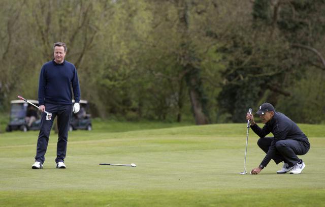 Barack Obama y David Cameron se relajan jugando golf  - 1