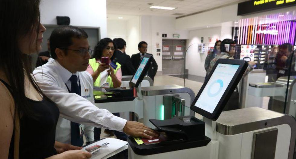 Migraciones contará con información detallada de la persona que ingresa y sale del país, la aeronave y los vuelos. (Foto: El Comercio)