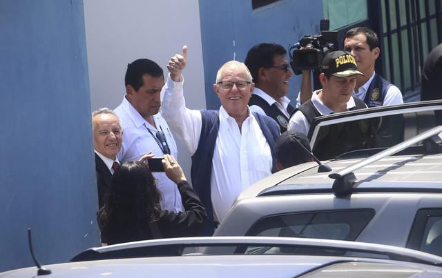 PPK fue trasladado primero al Instituto de Medicina Legal y luego a la Prefectura de Lima por la detención preliminar dictada en su contra. (Foto: Alessandro Currarino / GEC)