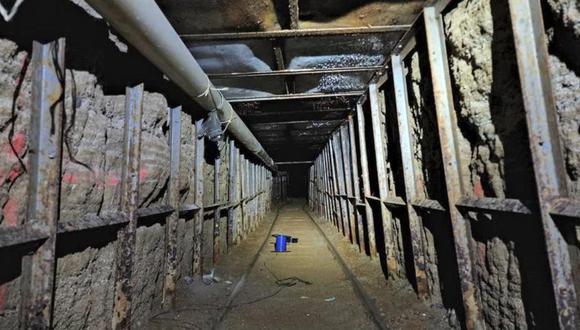 El interior de un túnel transfronterizo que une la ciudad mexicana de Tijuana con el área de San Diego.