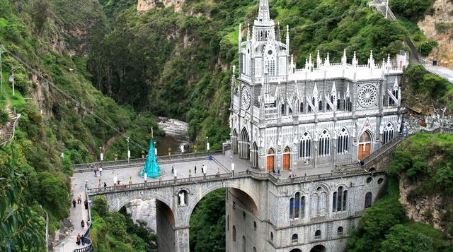 Esta iglesia está construida dentro de un cañón en Colombia - 2