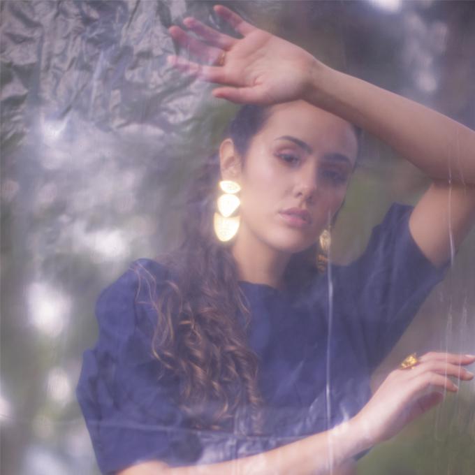 Susana Cala, la voz pacífica del latin pop: “Mi música vuelve a darle el peso a las historias”