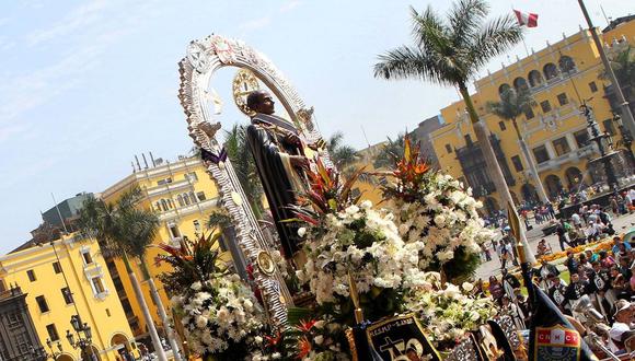 En diversas ciudades del Perú se efectúan fiestas patronales y procesiones en honor a San Martín de Porres, siendo la procesión principal la que parte de la Iglesia de Santo Domingo, en Lima (Foto: Andina / Carlos Lezama)