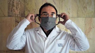 El médico peruano que enfrenta al coronavirus desde Argentina