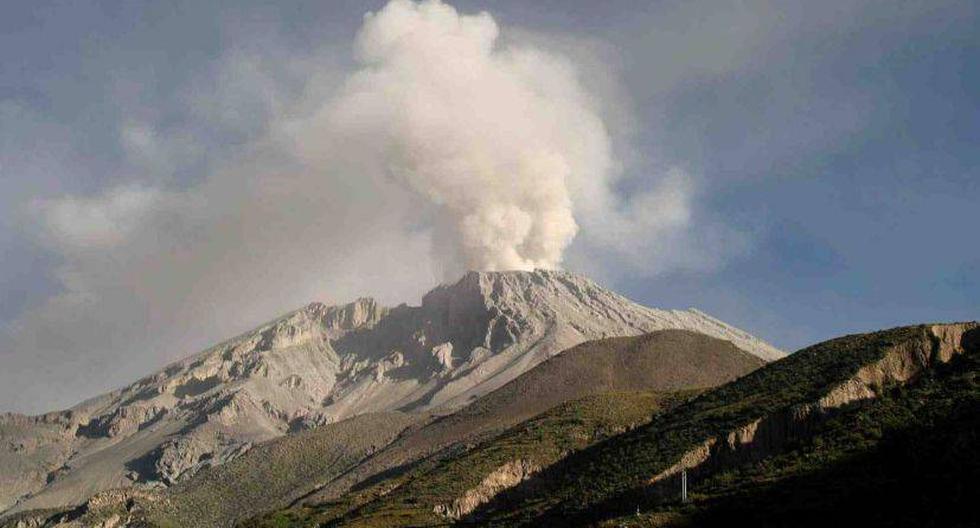 Ceniza del volcán pone en peligro a la población de Querapi. (Foto: Andina)