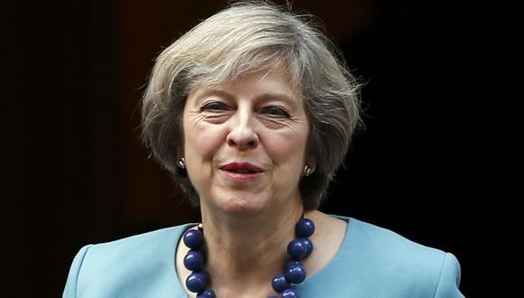 Calendario del Brexit permanece sin cambios, afirma Theresa May