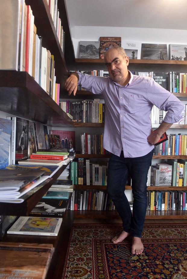 Manuel Velarde from La Rebelde Bookstore.  (Photo: Javier Zapata)