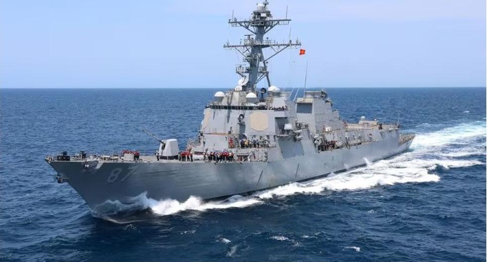 What is known about the missile attack on a US warship in the Gulf of Aden
