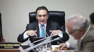 Héctor Becerril dice que nunca vio denuncia contra el contralor Alarcón